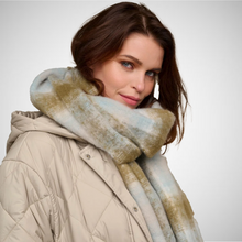 Load image into Gallery viewer, Hipke Scarf (7952553607376)
