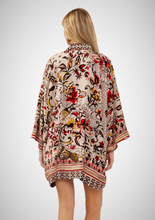 Charger l&#39;image dans la galerie, Reversable Floral Print Kimono (8278388375760)
