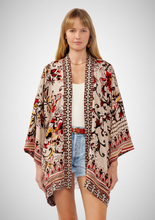 Charger l&#39;image dans la galerie, Reversable Floral Print Kimono (8278388375760)
