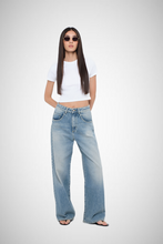 Charger l&#39;image dans la galerie, Poppy Wide Leg Medium Waist Jean (8256851345616)
