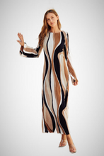 Charger l&#39;image dans la galerie, Wave Print Micro Pleated Maxi Dress (8276756824272)
