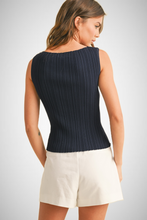 Charger l&#39;image dans la galerie, Viscose Ribbed Knitted Top (8258932474064)
