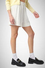 Charger l&#39;image dans la galerie, Keira Stripe Shorts (8261382996176)
