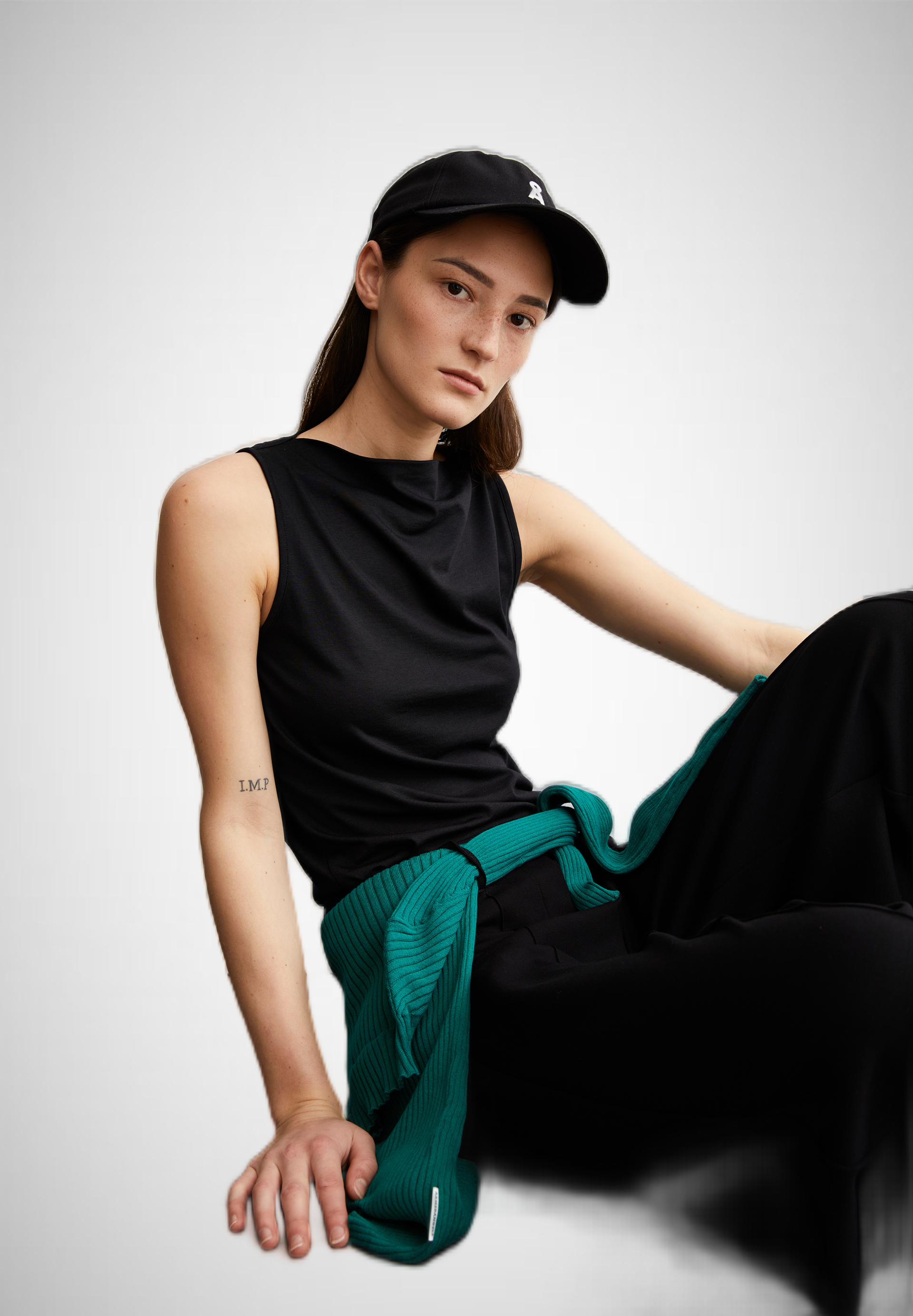Laminiaa Shirt (8341495480528)