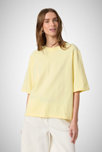 Charger l&#39;image dans la galerie, Jina Basic Tee (8258950529232)
