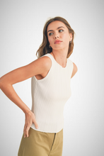 Charger l&#39;image dans la galerie, Viscose Ribbed Knitted Top (8258932474064)
