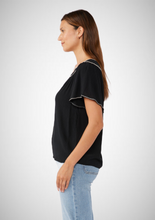 Charger l&#39;image dans la galerie, Embroidered Flutter Sleeve Top (8261795938512)
