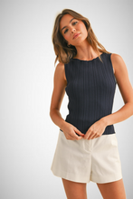 Charger l&#39;image dans la galerie, Viscose Ribbed Knitted Top (8258932474064)
