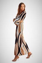 Charger l&#39;image dans la galerie, Wave Print Micro Pleated Maxi Dress (8276756824272)
