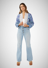 Load image into Gallery viewer, Reversable Quilted Jacket (8278388474064)
