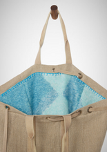 Charger l&#39;image dans la galerie, Large Reversible Fuzzy Abstract Shopper Tote Bag (8261796135120)
