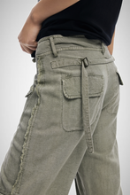 Charger l&#39;image dans la galerie, Cargo Pants (8254681055440)
