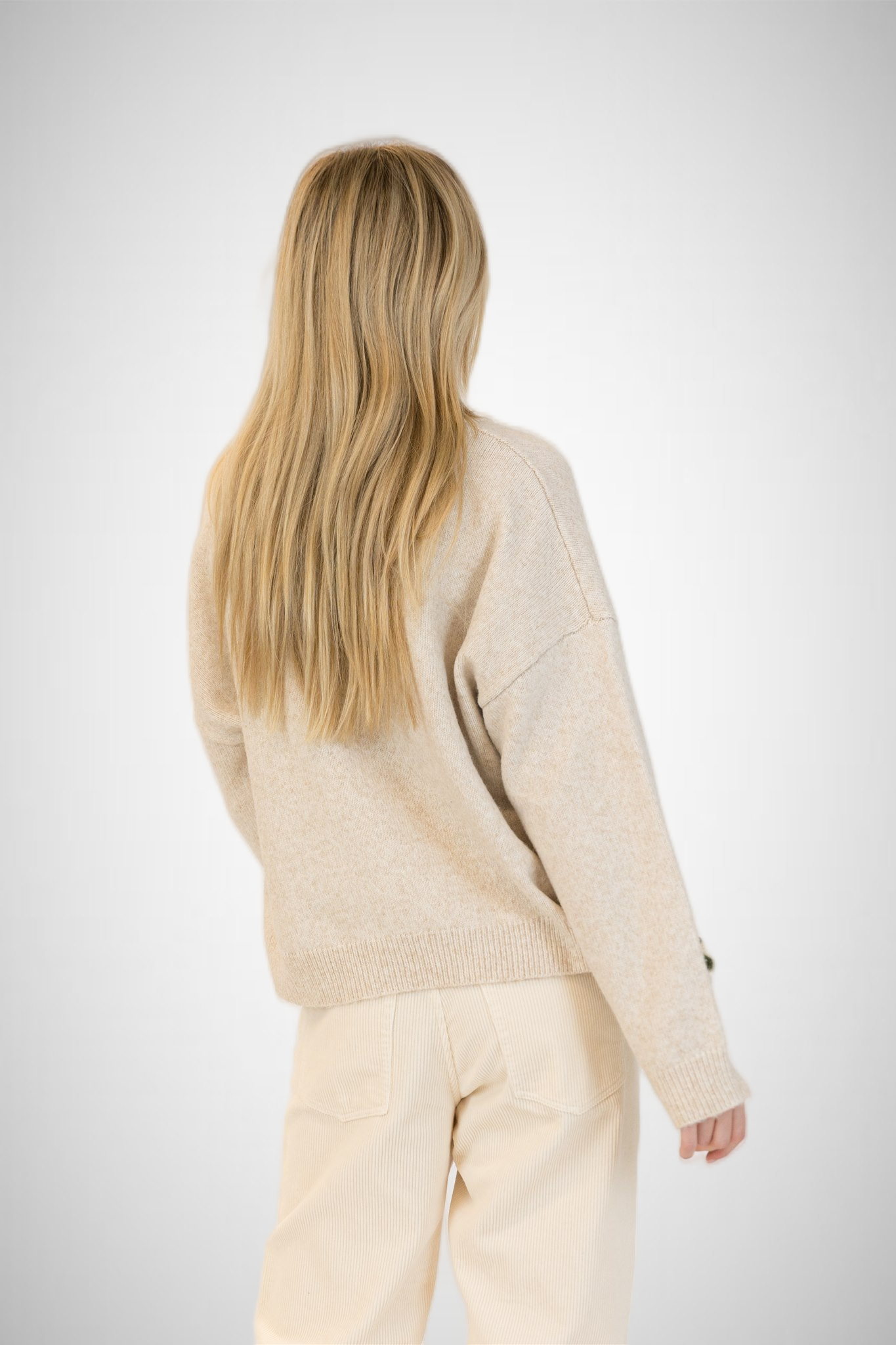 Holly Flower Crewneck Pullover (8341001076944)