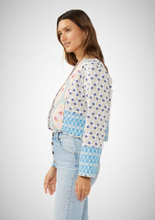 Load image into Gallery viewer, Reversable Quilted Jacket (8278388474064)
