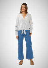 Charger l&#39;image dans la galerie, Embroidered Stripe Hidden Button Tie-Front Blouse (8261795971280)
