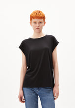 Load image into Gallery viewer, Jilaana T-Shirt (7928622514384)
