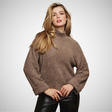 Charger l&#39;image dans la galerie, Karen Sweater (7941130584272)
