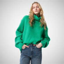 Load image into Gallery viewer, Kingston Sweater (7941129535696)
