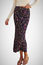 Load image into Gallery viewer, Satin Pull On Maxi Skirt (8160609665232)
