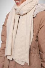 Load image into Gallery viewer, Staz Scarf (8163391733968)
