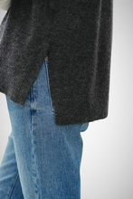Load image into Gallery viewer, Wool Blend Turtleneck Sweater Vest (8162071019728)
