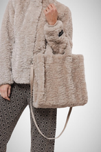 Load image into Gallery viewer, Brax Big Shopper Bag (8163391766736)
