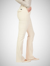 Charger l&#39;image dans la galerie, Corduroy Hayden Bootcut Pant (8150609264848)
