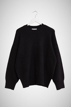Load image into Gallery viewer, Oversized Sweater Pullover (8163195158736)
