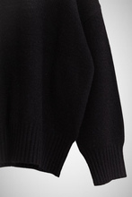 Load image into Gallery viewer, Oversized Sweater Pullover (8163195158736)
