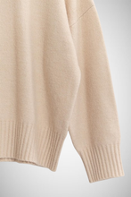 Load image into Gallery viewer, Oversized Sweater Pullover (8163195158736)

