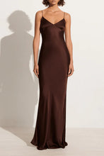Load image into Gallery viewer, Santiana maxi dress (8245136031952)
