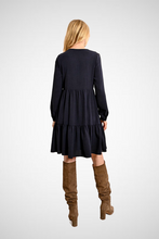 Charger l&#39;image dans la galerie, Short Dress With Crossed V-Neck (8227538108624)
