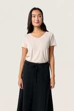 Charger l&#39;image dans la galerie, Columbine V-Neck Ss (8254984650960)
