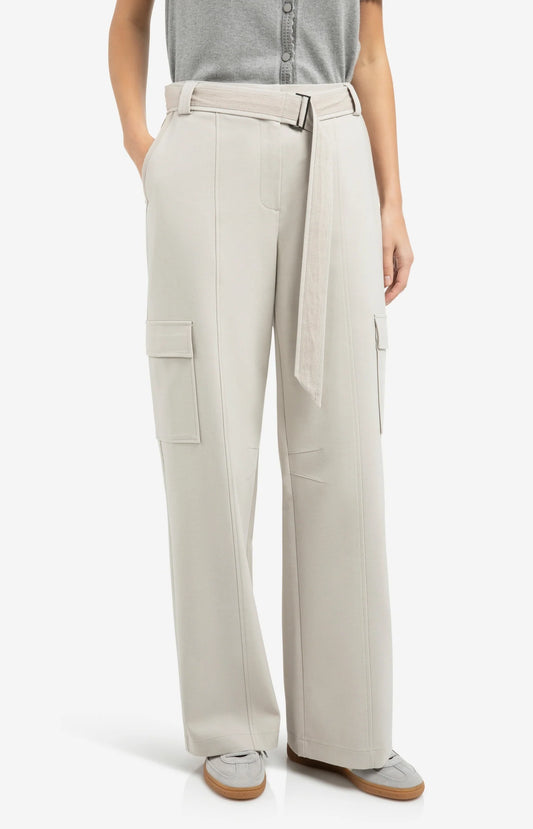 Trousers with cargo pockets, wide legs and matching belt