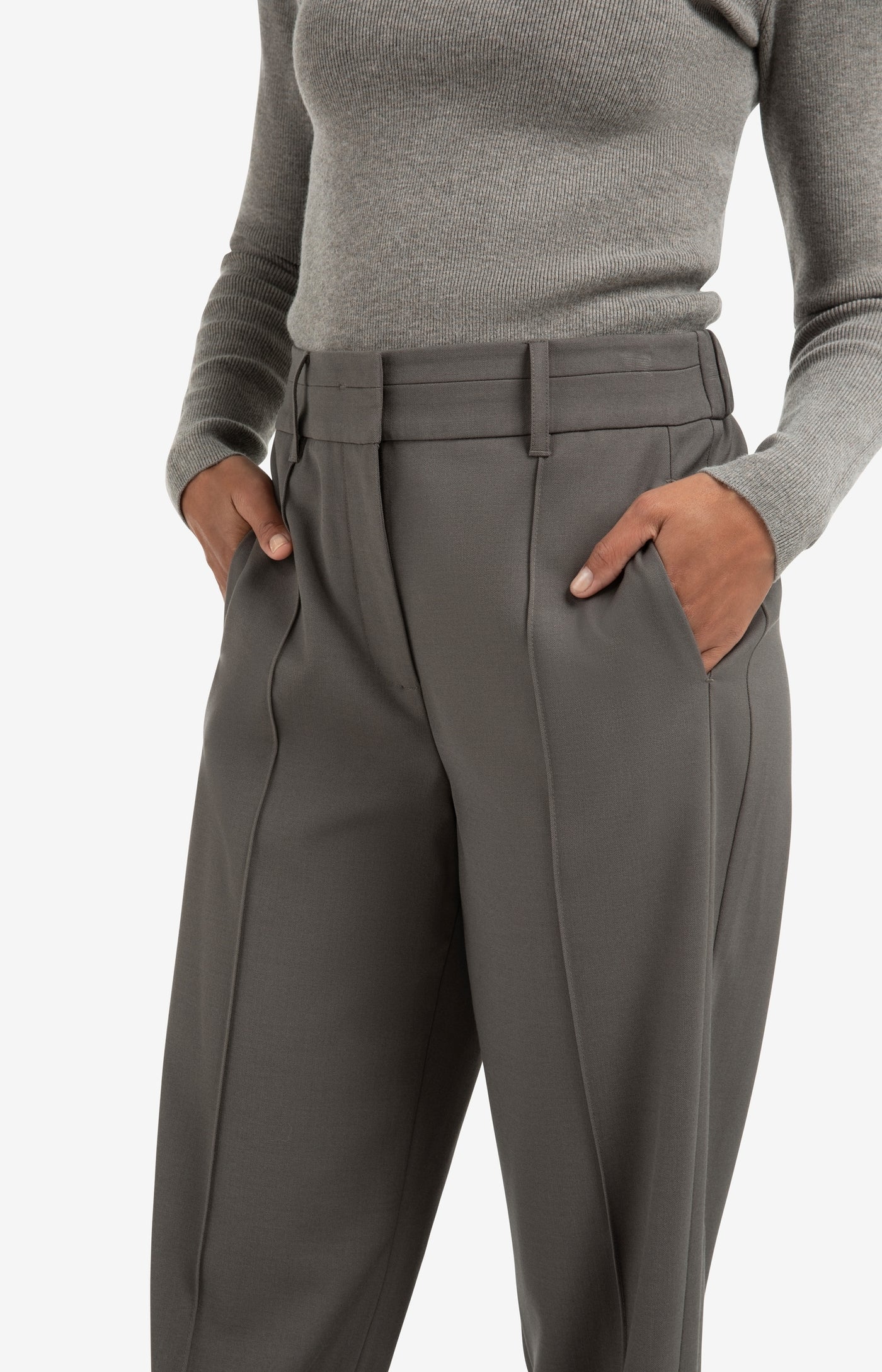 Wide leg trousers with decorative seams and slit