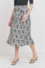 Load image into Gallery viewer, SWEET RAIN - Micro Pleated Black&amp;White Floral Skirt (7346911609040)
