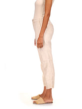 Charger l&#39;image dans la galerie, Model wearing Everyday 100% linen pants from Sanctuary (7702011216080)
