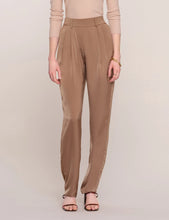 Load image into Gallery viewer, Heartloom - Gia Pants (7821433897168)

