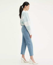 Charger l&#39;image dans la galerie, Levi&#39;s - Ribcage Straight Ankle | Tango Fade Light Wash (6592983302352)

