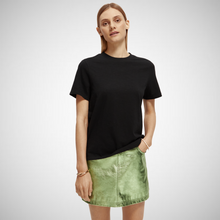 Load image into Gallery viewer, Regular fit T-shirt (5 Colors) (7884625969360)
