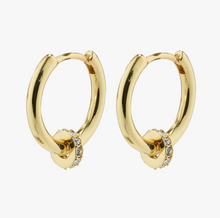 Load image into Gallery viewer, PILGRIM+Earrings:+ECSTATIC+snake+chain+hoops+and+studs+(Gold+Plated) (6913529807056)
