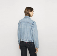 Load image into Gallery viewer, Levis+Women+Original+Trucker+Jacket+All+Smile+Montreal (7337515024592)
