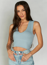 Charger l&#39;image dans la galerie, C&#39;est Moi - Bamboo Deep V Rib Top (9Colors) (6768632299728)
