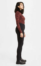 Load image into Gallery viewer, levis-721-high-rise-skinny-women-jeans-long-shot (7337542287568)
