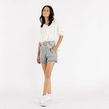 Load image into Gallery viewer, Model wearing cream Laurina Pullover with jeans shorts (7341141688528)
