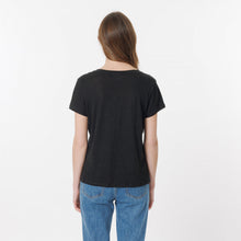 Load image into Gallery viewer, Model wearing DESTINY black T-shirt from Artlove with jeans. (7341000523984)
