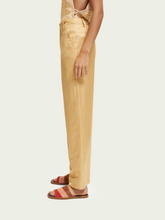 Load image into Gallery viewer, Scotch+Soda+Edie+Tailored+Wide-Leg+Linen-Blend+Trousers (7336975794384)
