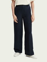 Load image into Gallery viewer, Scotch+Soda+Edie+Tailored+Wide-Leg+Linen-Blend+Trousers (7336975794384)
